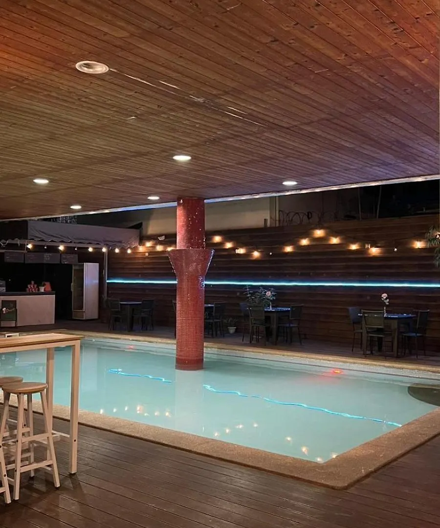 Vera Hotel Angeles 0*,